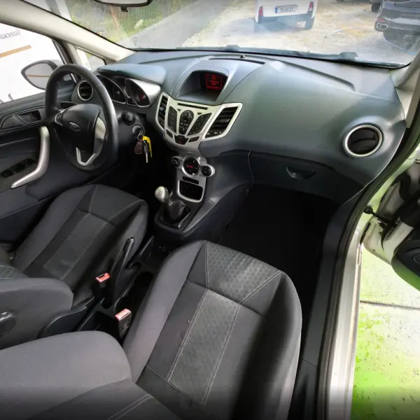 Ford Fiesta 1.4 TDCI Titanium 10