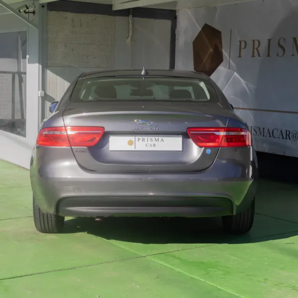 Jaguar XE 2.0 D Pure Aut. 5