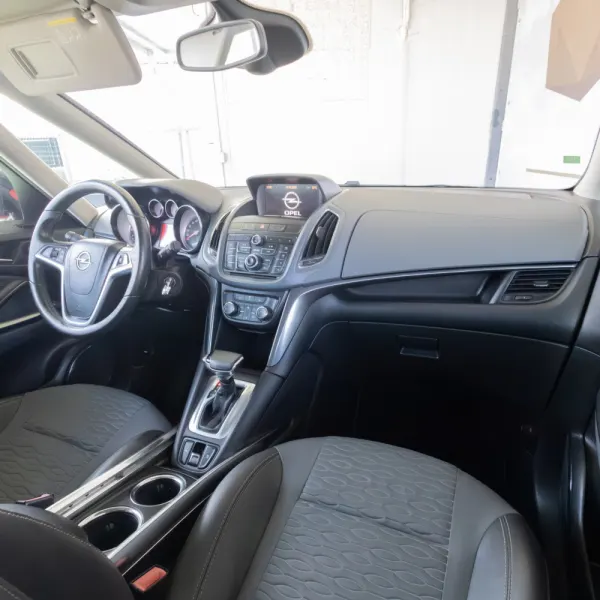 Opel Zafira 1.4T Cosmo - GPL 7