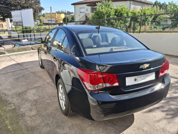 Chevrolet Cruze 1.6 LS 6