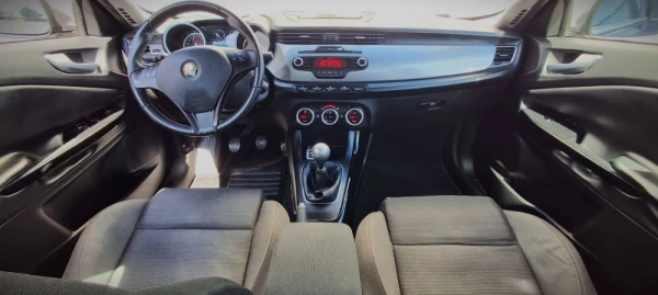 Alfa Romeo Giulietta 1.6 JTDm Distinctive 7