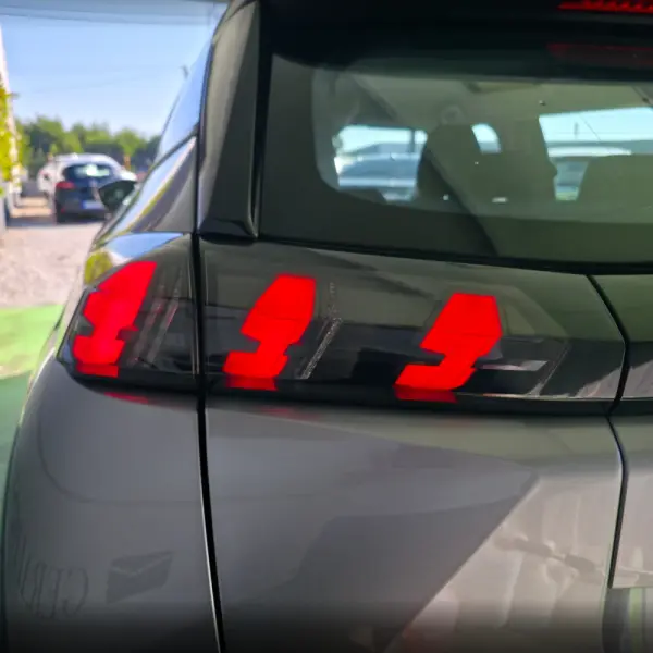 Peugeot 2008 PureTech 100 Active 11