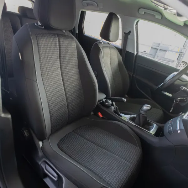 Peugeot 308 1.6 BlueHDi Style 12