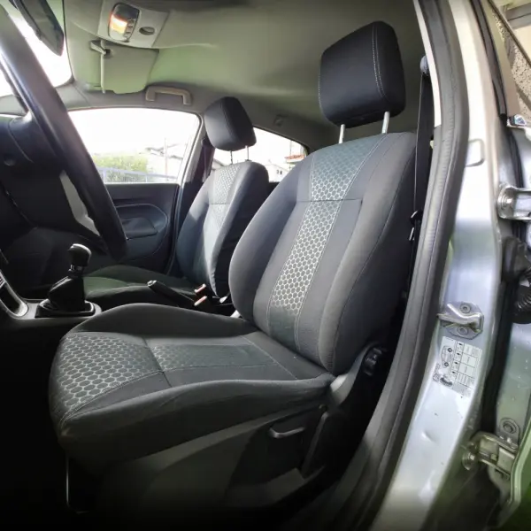 Ford Fiesta 1.4 TDCI Titanium 9