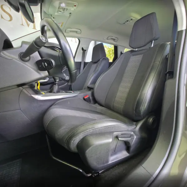 Peugeot 308 SW 1.5 BlueHDi Allure 12