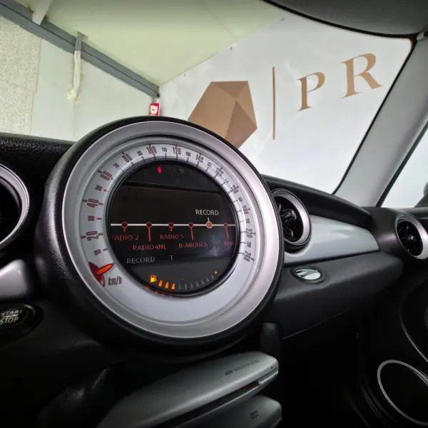 MINI 3 Portas One D 16
