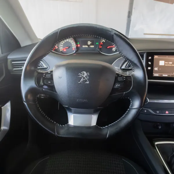 Peugeot 308 1.6 BlueHDi Style 10