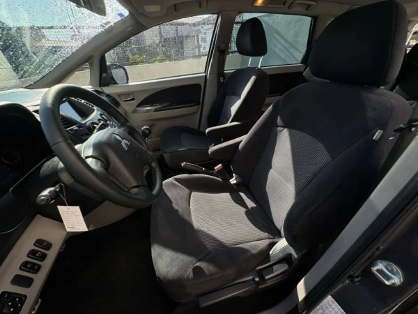 Mitsubishi Grandis 2.0 DI-D Insport 10