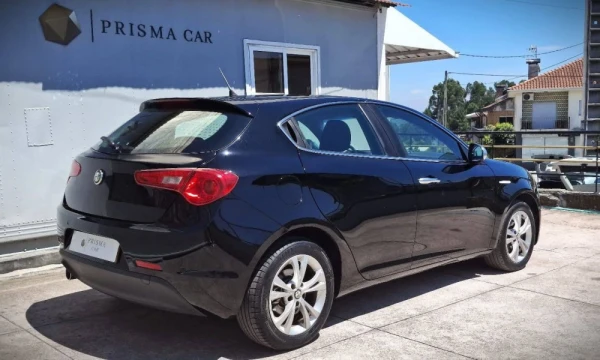 Alfa Romeo Giulietta 1.6 JTDm Distinctive 5