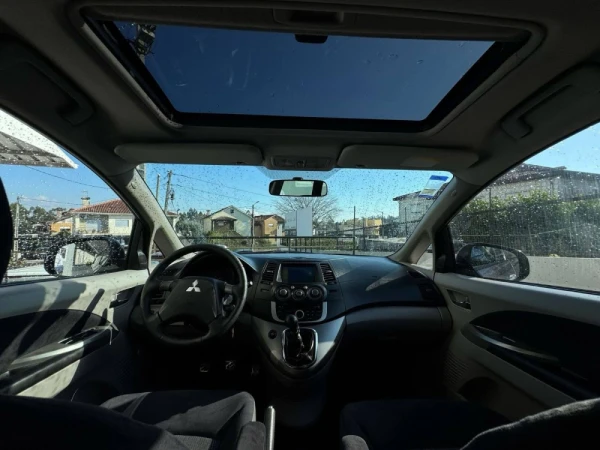 Mitsubishi Grandis 2.0 DI-D Insport 7