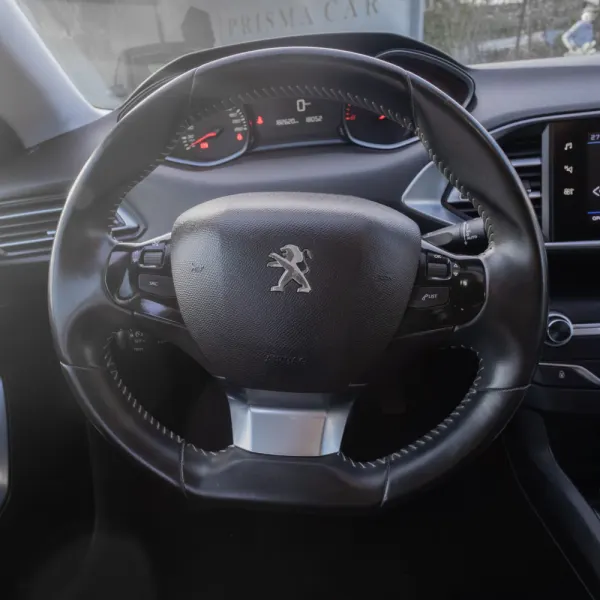 Peugeot 308 1.6 BlueHDi Style 11