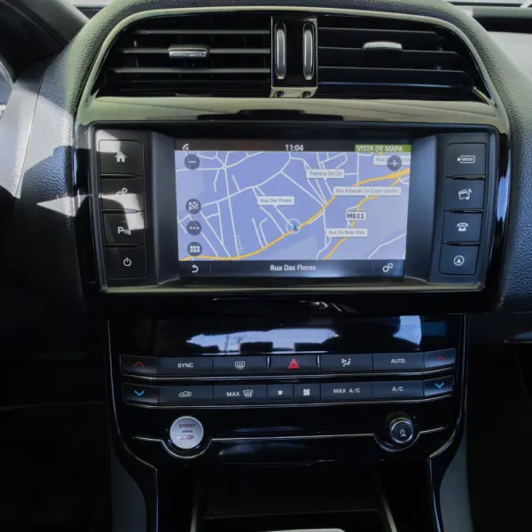 Jaguar XE 2.0 D Pure Aut. 15