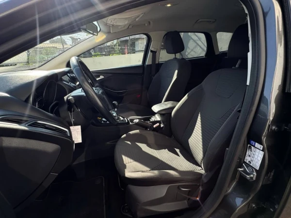 Ford Focus SW 1.5 TDCi Titanium 8