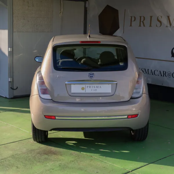 Lancia Ypsilon 1.2 Lusso 5 5