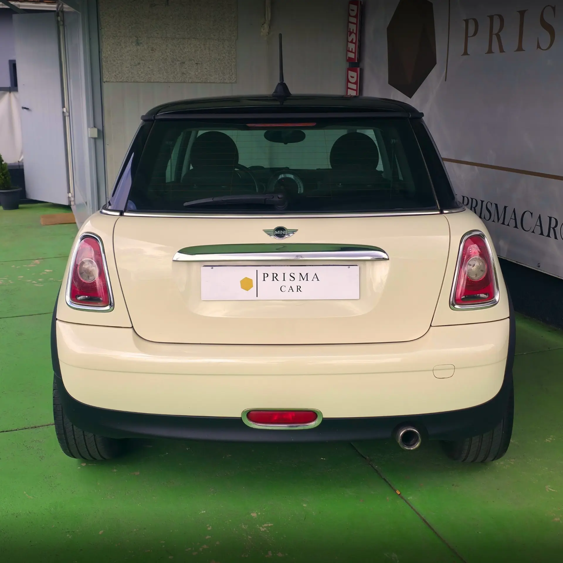 MINI 3 Portas One D 11