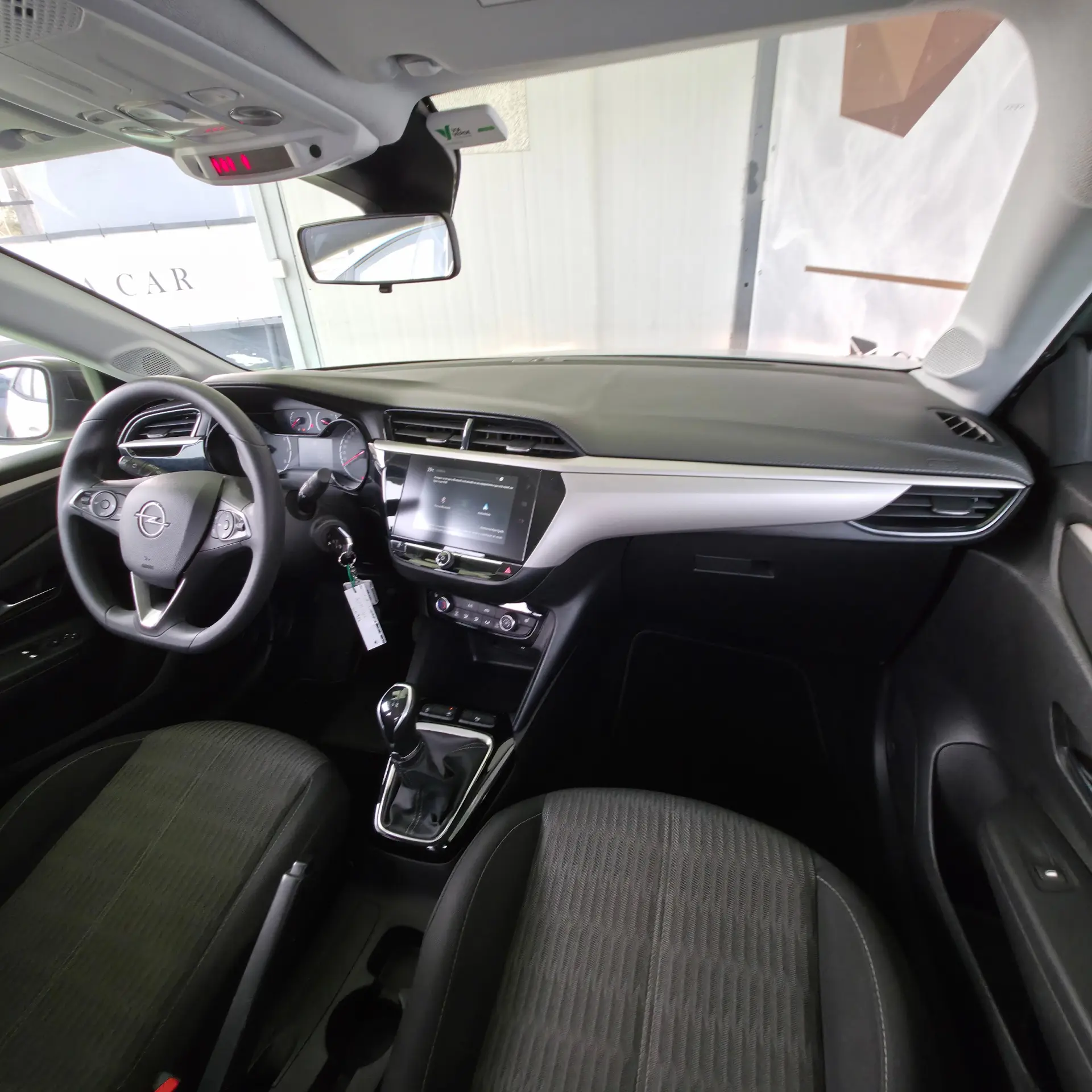 Opel Corsa 1.2 Elegance 9