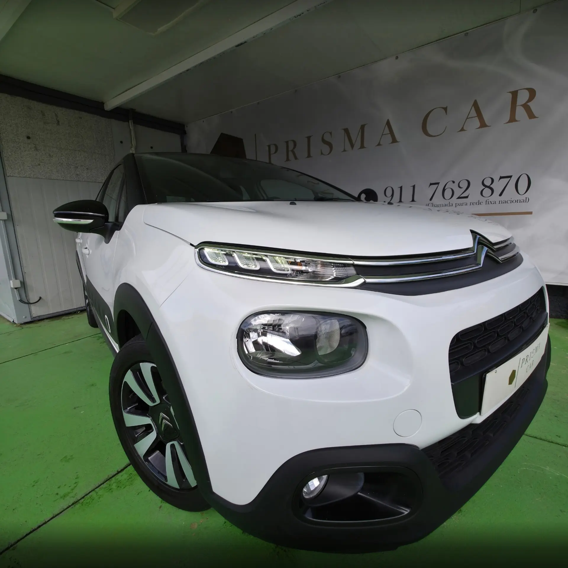 Citroen C3 1.2 PureTech Shine 7