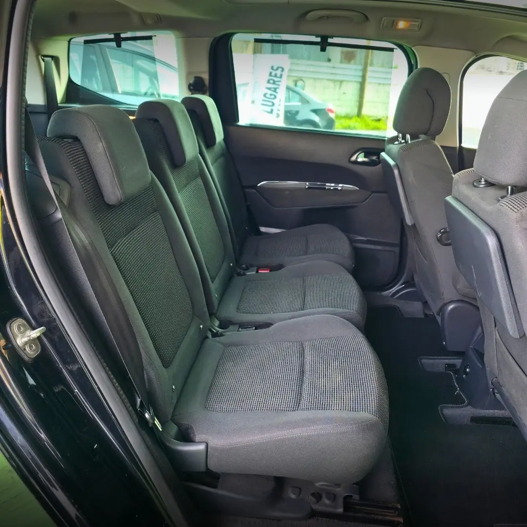 Peugeot 5008 1.6 E-HDi Allure 2-Tronic J17 10