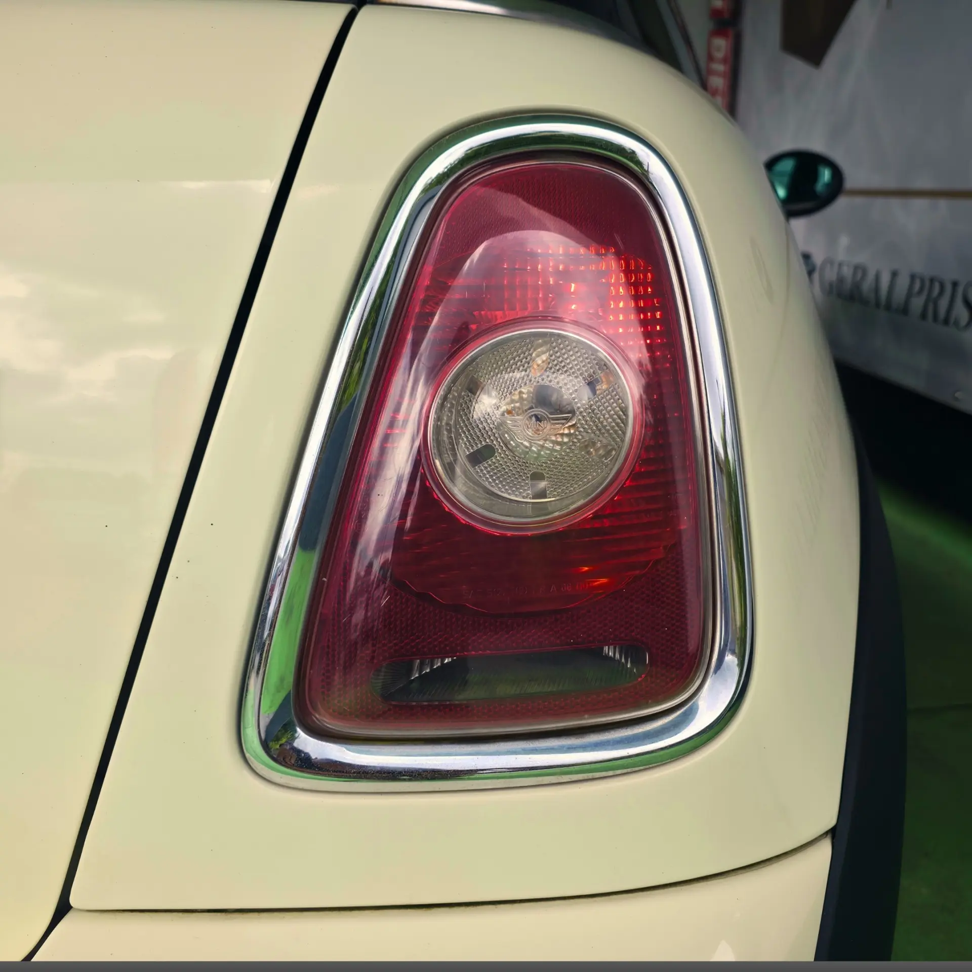 MINI 3 Portas One D 12