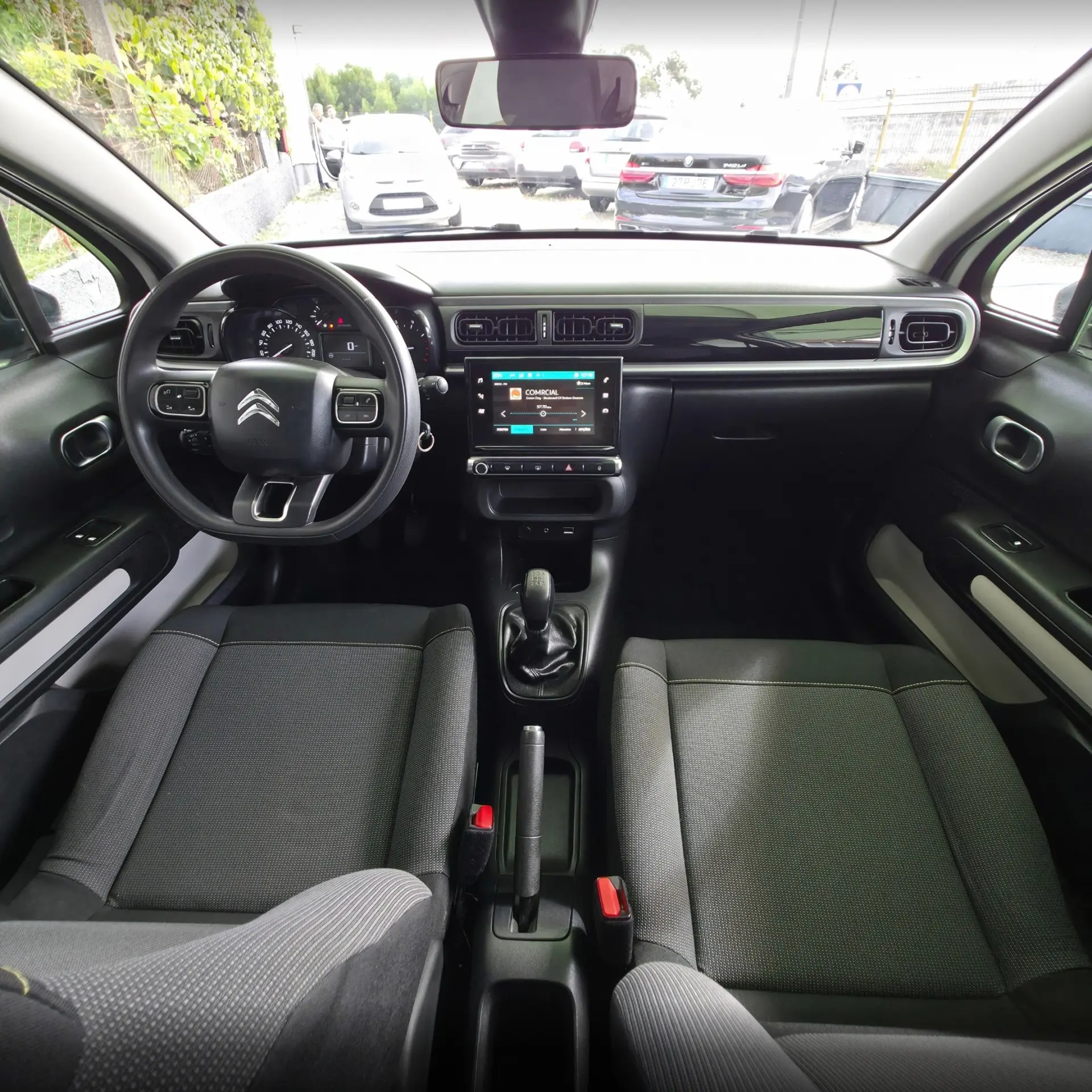 Citroen C3 1.2 PureTech Shine 15
