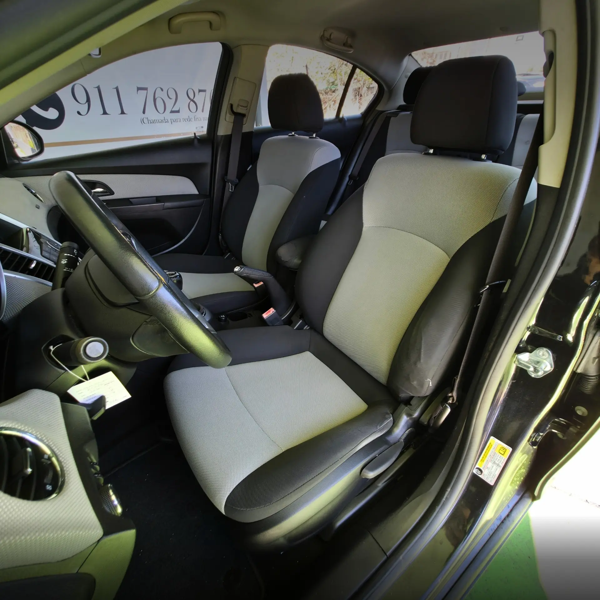 Chevrolet Cruze 1.6 LS 9