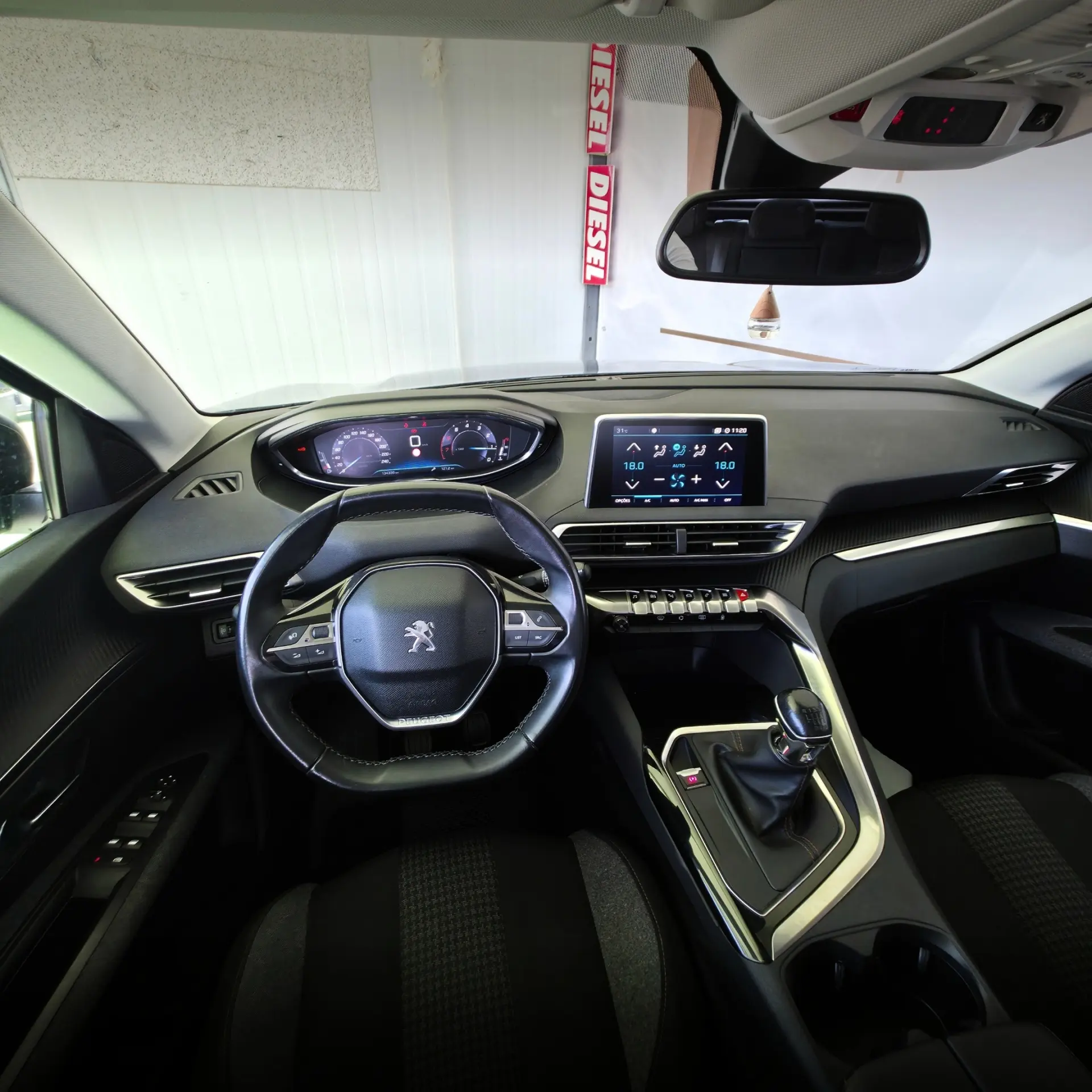 Peugeot 3008 1.2 PureTech Style 13