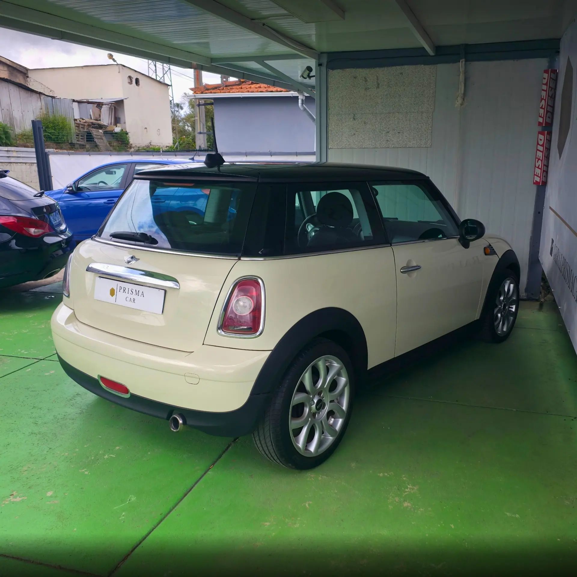 MINI 3 Portas One D 4