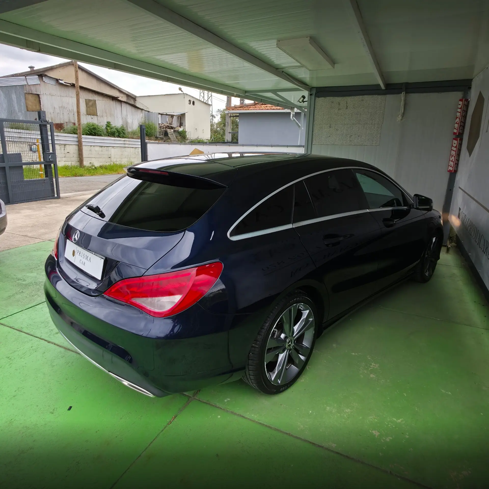 Mercedes-Benz CLA 180 d Shooting Brake 4