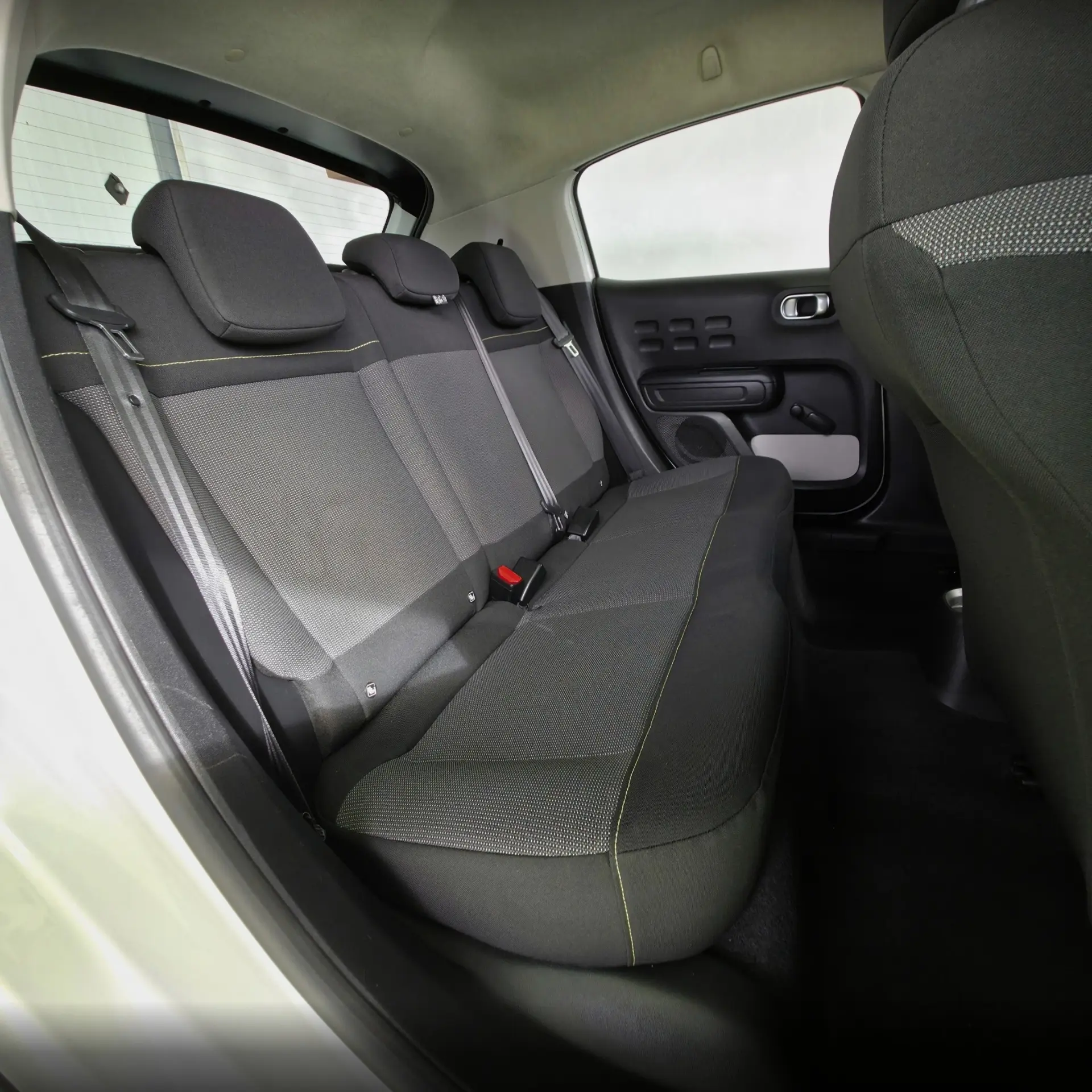 Citroen C3 1.2 PureTech Shine 23