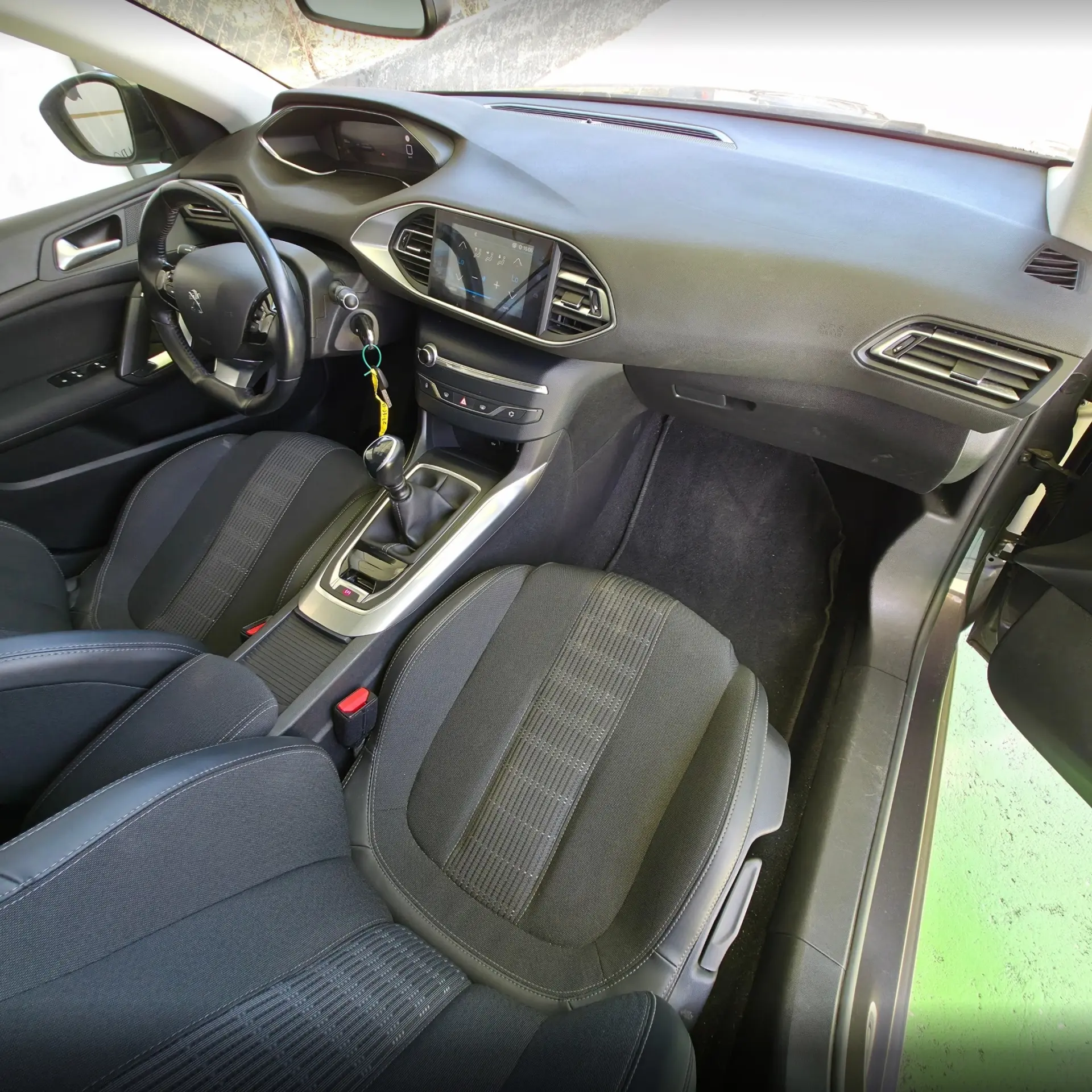 Peugeot 308 SW 1.5 BlueHDi Allure 19