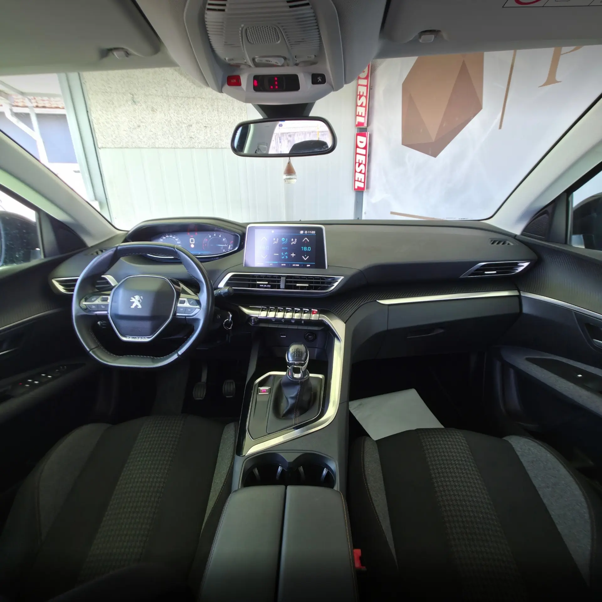 Peugeot 3008 1.2 PureTech Style 12