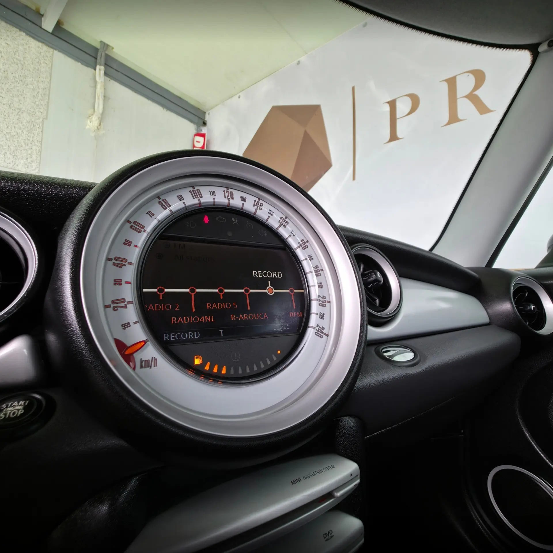 MINI 3 Portas One D 16