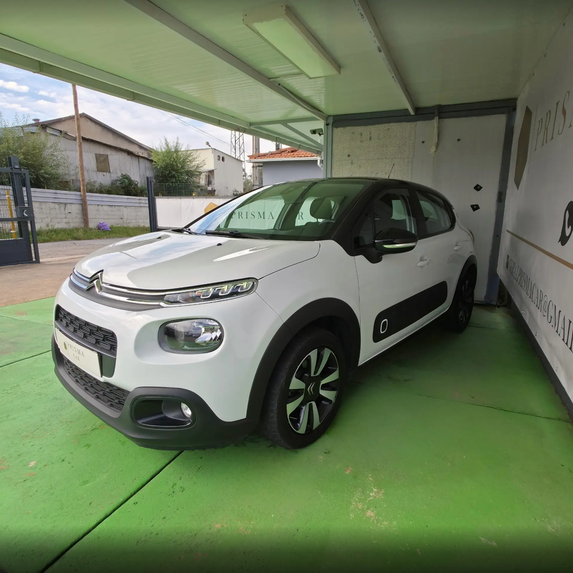 Citroen C3 1.2 PureTech Shine 3