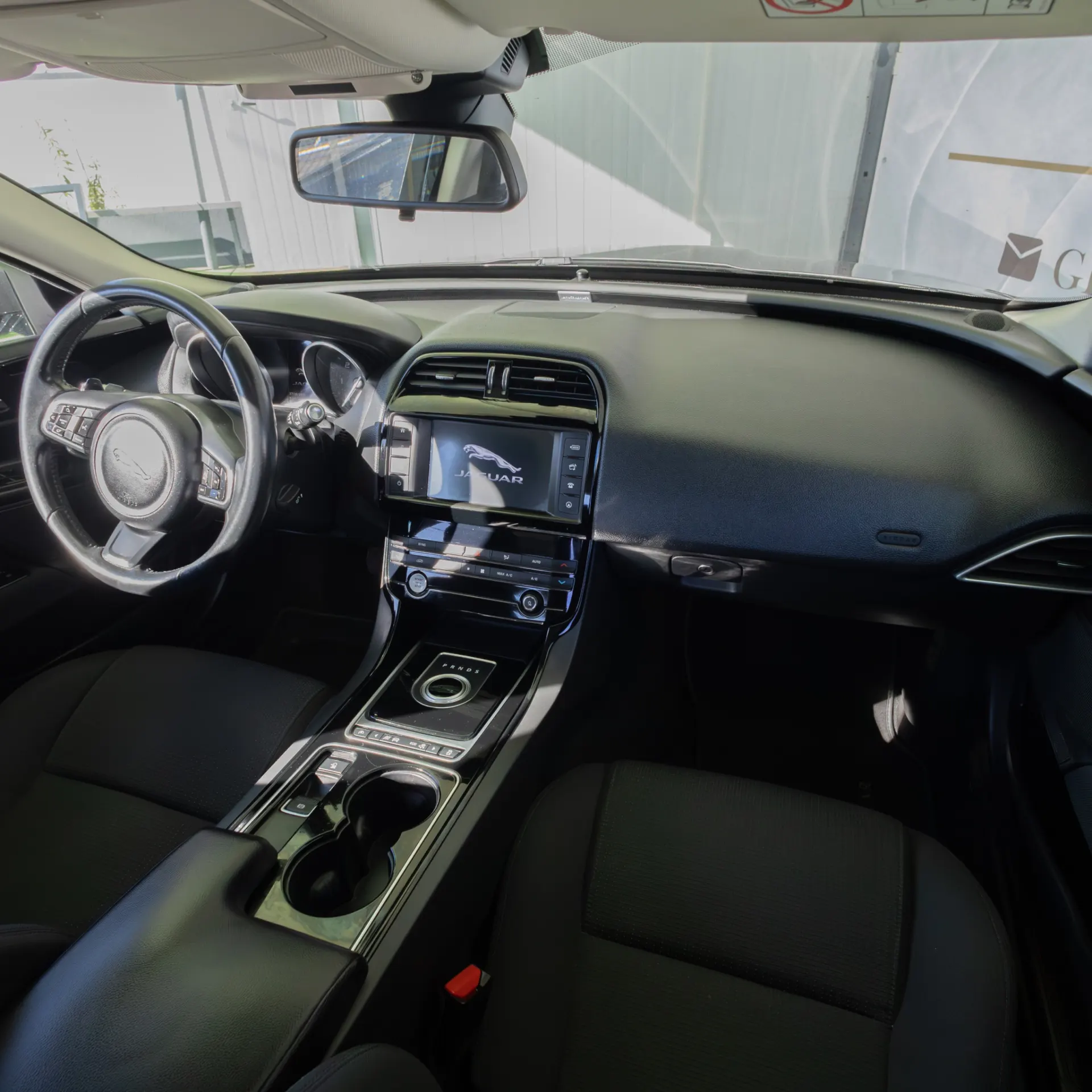 Jaguar XE 2.0 D Pure Aut. 9