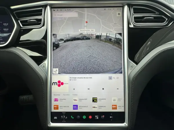 Tesla Model S Performance 13