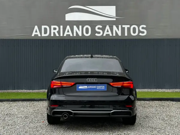 Audi A3 Limousine 1.6 TDI S-line S tronic 5