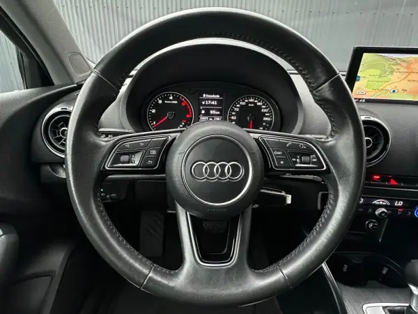 Audi A3 Limousine 1.6 TDI S-line S tronic 14