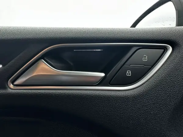 Audi A3 Limousine 1.6 TDI S-line S tronic 18