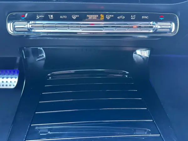 Mercedes-Benz A 180 Limousine d AMG Line Aut. 14