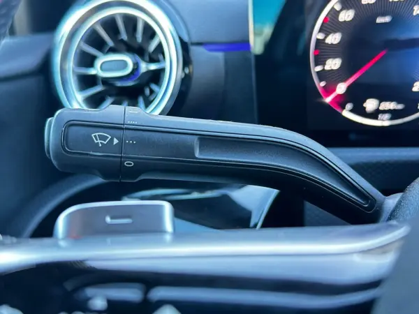 Mercedes-Benz A 180 Limousine d AMG Line Aut. 17