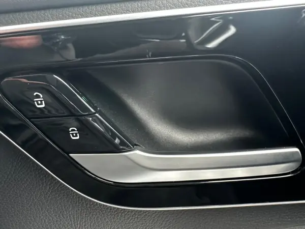 Mercedes-Benz C 220 d AMG Line 19