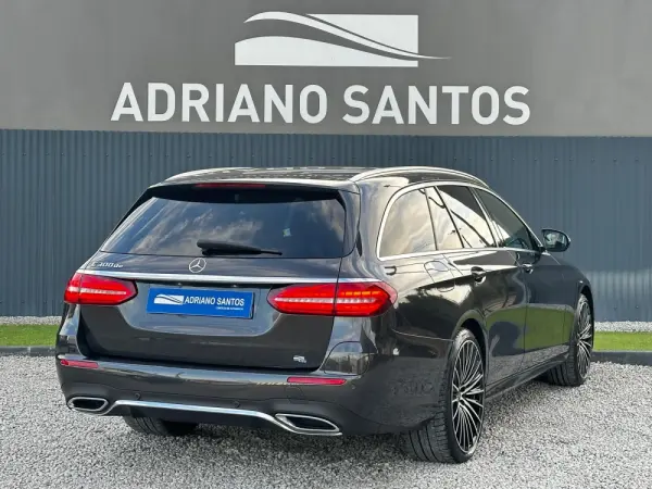 Mercedes-Benz E 300 de AMG Line 6