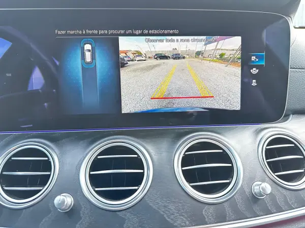 Mercedes-Benz E 300 de AMG Line 10