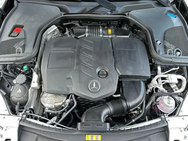 Mercedes-Benz E 300 de AMG Line 26