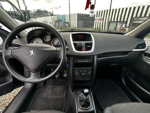Peugeot 207 1.6 HDi Sport 8
