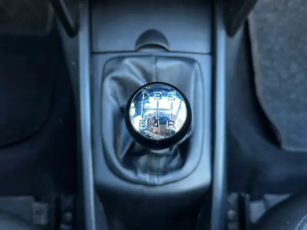 Peugeot 207 1.6 HDi Sport 11