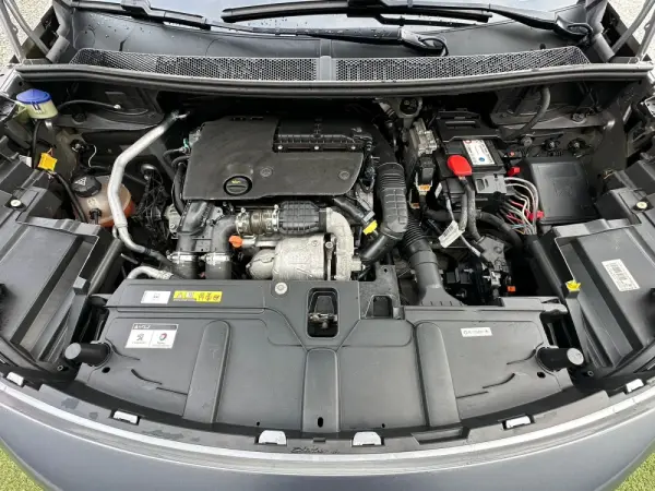 Peugeot 3008 1.6 BlueHDi Allure 25