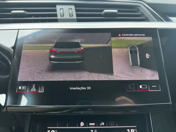 Audi e-tron 55 quattro 13