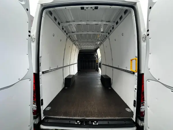 Iveco Daily Outro 22