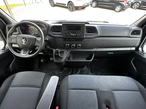 Renault Master L3H1 VA Base 12